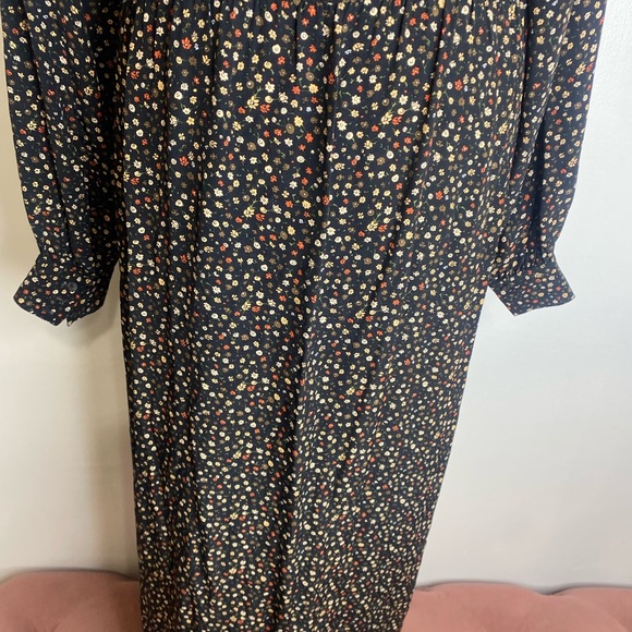 Floral Button-Up Long Sleeve Dress - Picture 5 of 9